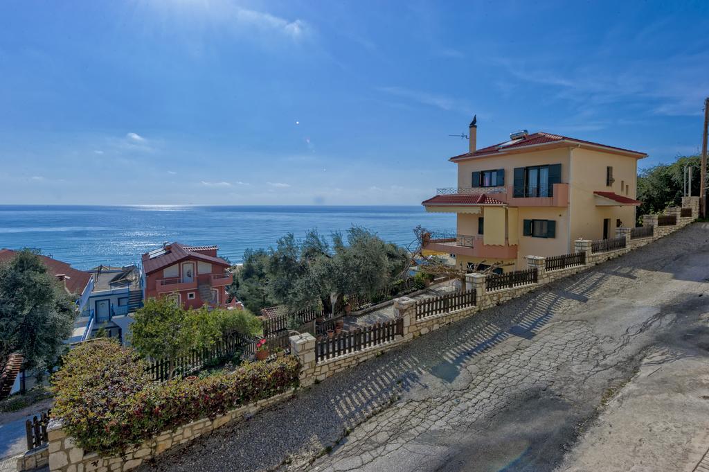 Villa Giovanni Paralia Vrachou Eksteriør billede