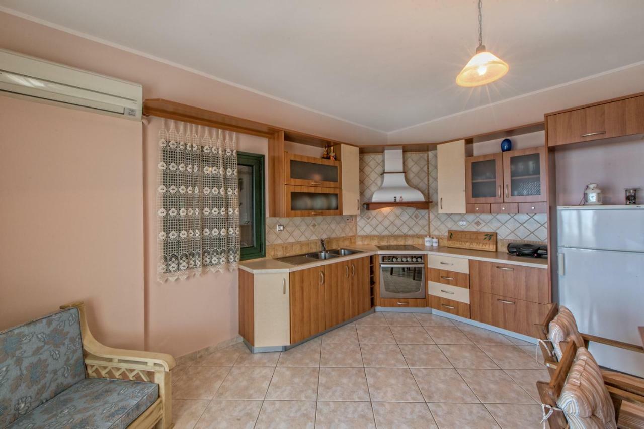 Villa Giovanni Paralia Vrachou Eksteriør billede