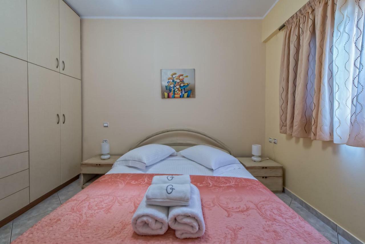 Villa Giovanni Paralia Vrachou Eksteriør billede
